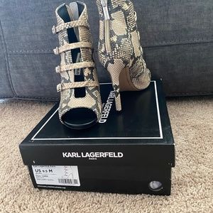 Karl Lagerfeld Paris Cardi bootie snake print